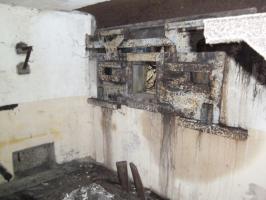 Ligne Maginot - BB38 - (Blockhaus pour canon) - La chambre de tir avec le créneau de tir du canon antichar