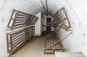 Ligne Maginot - CASTES RUINES (CR) - (Ouvrage d'infanterie) - Casernement
