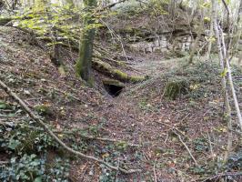 Ligne Maginot - La FALAISE (CM2 / III / 148° RIF) ( PC de Sous-Quartier ) - L'entrée ouest avec tranchées d'accès