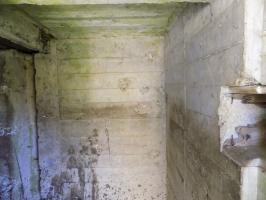 Ligne Maginot - A94 - BRUNCENT - (Blockhaus lourd type STG / STG-FCR - Simple) - L'entrée hommes, impacts de balles