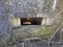 Ligne Maginot - MALANDRY - (Blockhaus pour canon) - Créneau AC frontal avec dégâts visible