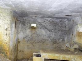 Ligne Maginot - 15A - LA VIGNETTE SUD - (Blockhaus pour arme infanterie) - Face gauche, créneaux FM/Obs