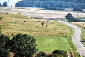 Ligne Maginot - QUATRE VENTS NORD - C74 - (Casemate d'infanterie - Simple) - Les casemates Nord et Sud vues depuis Einseling Sud