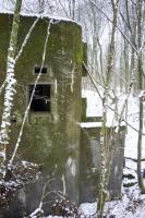 Ligne Maginot - BB374 - (Blockhaus pour canon) - L'entrée du blockhaus et, en contrebas, l’accès donnant à l'étage inférieur
