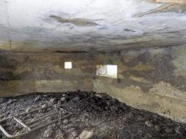 Ligne Maginot - 1B - VAUX LES MOUZON EST - (Blockhaus pour canon) - Créneaux FM (gauche) et AC vers le nord