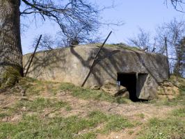 Ligne Maginot - 2B - VAUX LES MOUZON OUEST - (Blockhaus pour canon) - 