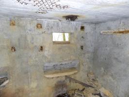 Ligne Maginot - 3B - FERME LA FOLIE OUEST - (Blockhaus pour arme infanterie) - Créneau Hotchkiss droite