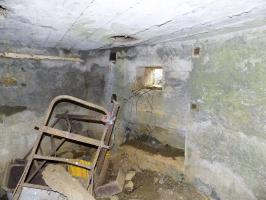Ligne Maginot - 8A - CHATEAU BERNIER - (Blockhaus pour arme infanterie) - Créneau Hotchkiss gauche