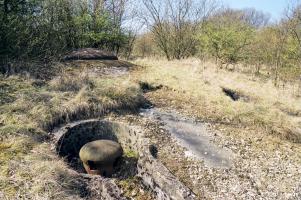 Ligne Maginot - LAUDREFANG - A37 - (Ouvrage d'infanterie) - Bloc 2
Tourelle de mitrailleuses et prise d'air blindée