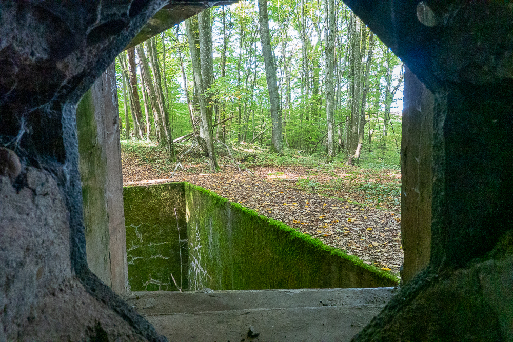Ligne Maginot - HOBLING - A23 - (Ouvrage d'infanterie) - Bloc 2
Vue à travers le créneau FM battant le fossé diamant devant la chambre de tir principale - Michel Teiten