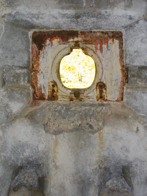 Ligne Maginot - LE PRA (LP)  - (AVANT POSTE) - (Ouvrage d'infanterie) - Bloc 3
Créneau de mitrailleuse - Marc ENDINGER