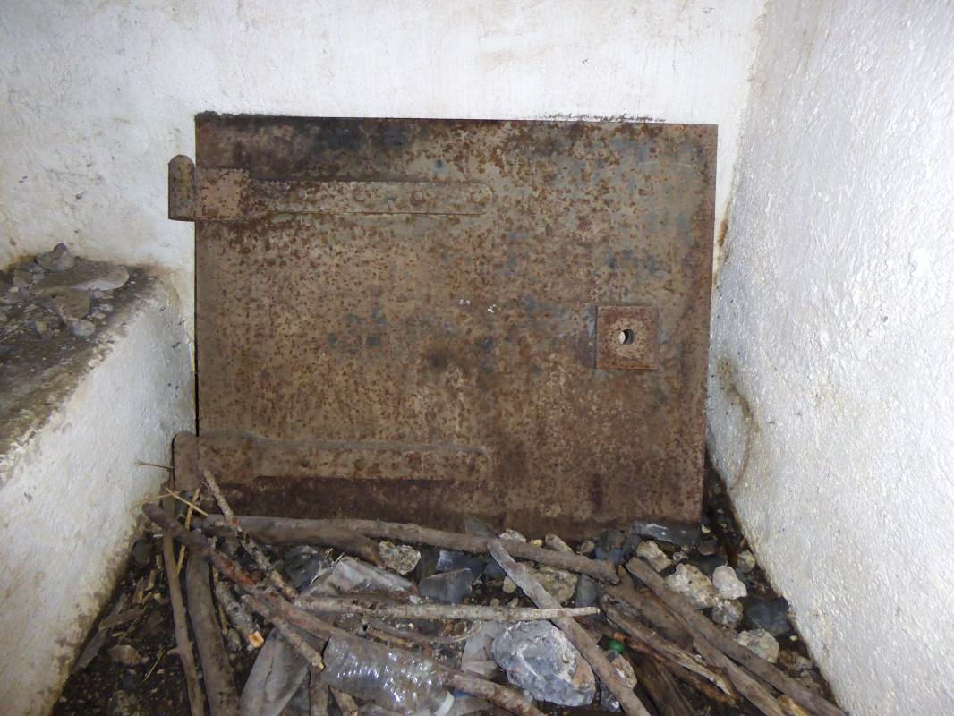 Ligne Maginot - CONCHETAS - CONQUET (OC) - (Ouvrage d'infanterie) - Bloc 6
Porte de la trappe