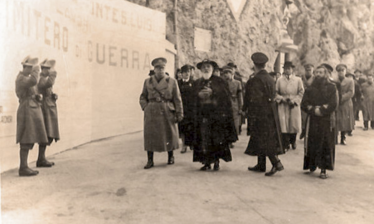 Ligne Maginot - PONT SAINT LOUIS (BARRAGE RAPIDE) - (Blockhaus pour canon) - Cérémonie au pont saint louis en présence  des familles des soldats italiens entre autre celles de Mario Lalli