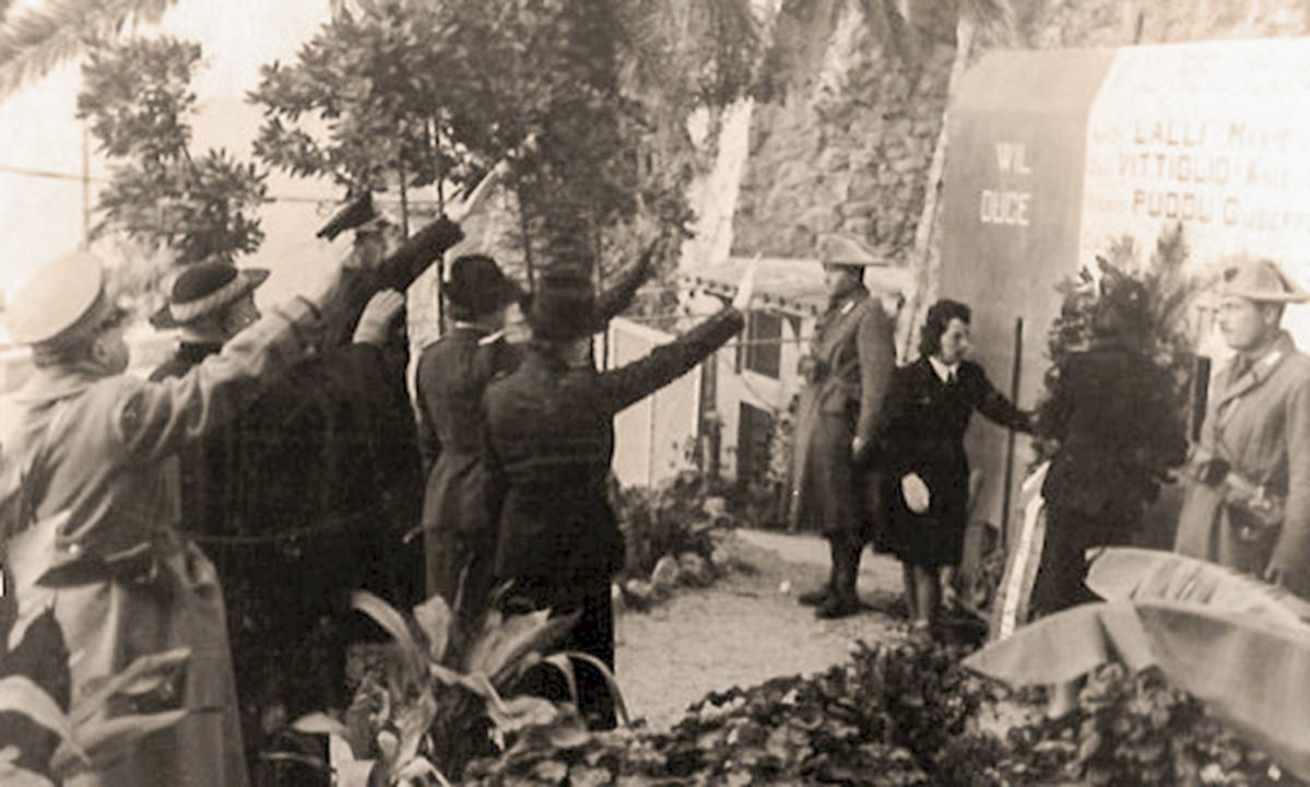 Ligne Maginot - PONT SAINT LOUIS (BARRAGE RAPIDE) - (Blockhaus pour canon) - Cérémonie au pont saint louis en présence  des familles des soldats italiens entre autre celles de Mario Lalli
