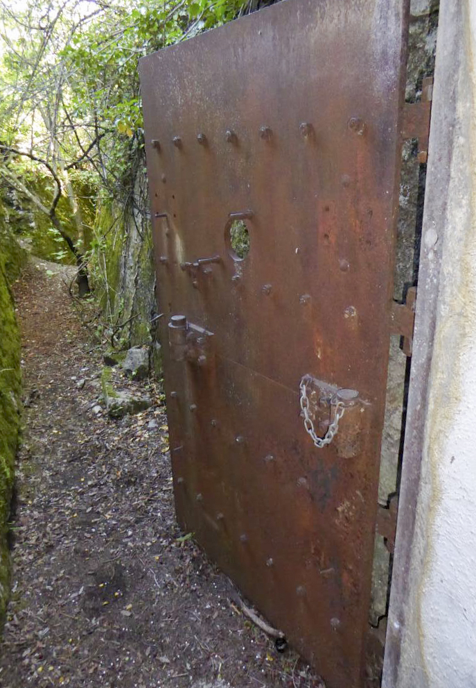 Ligne Maginot - CASTES RUINES (CR) - (Ouvrage d'infanterie) - Bloc 2