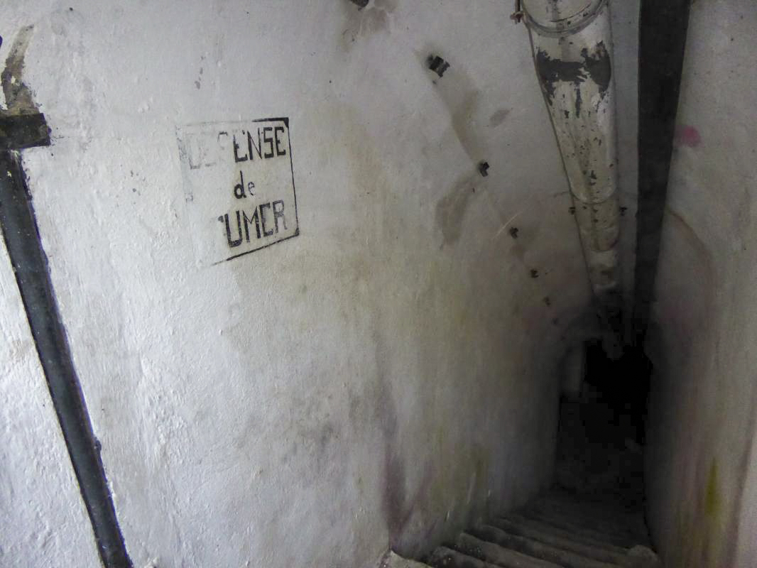 Ligne Maginot - CASTES RUINES (CR) - (Ouvrage d'infanterie) - Bloc 2
