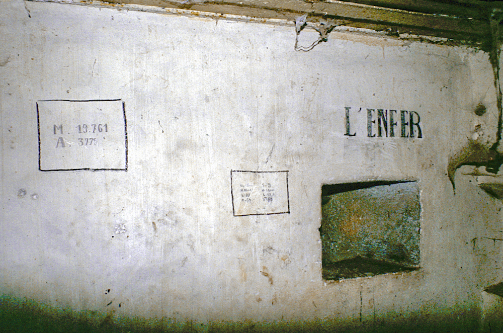 Ligne Maginot - CASTES RUINES (CR) - (Ouvrage d'infanterie) - Bloc 3
Chambre de tir Nord