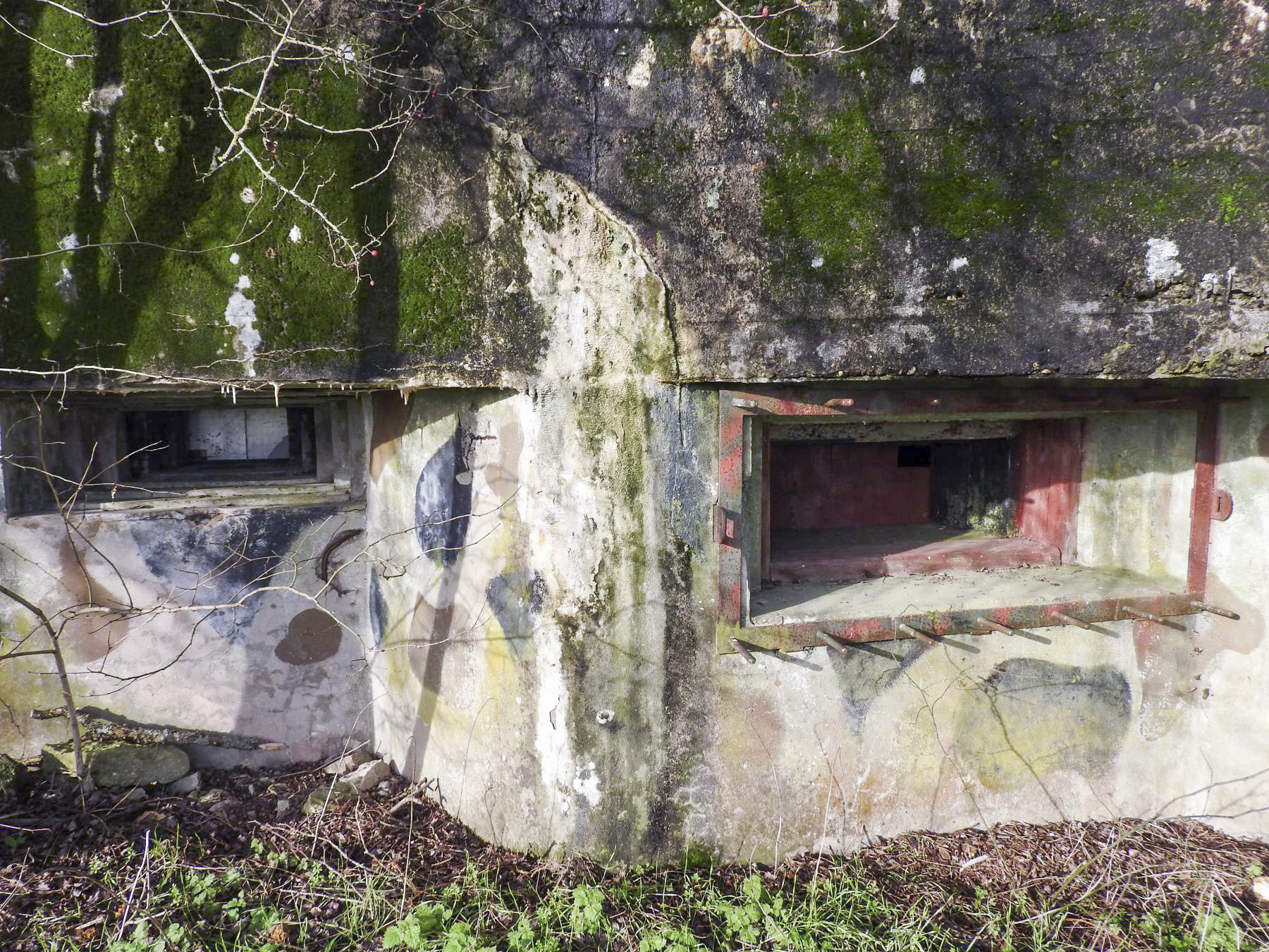 Ligne Maginot - BB39 - LANGLANGT - (Blockhaus pour canon) - Les deux créneaux anti-char et mitrailleuse. - STENGER Mathieu