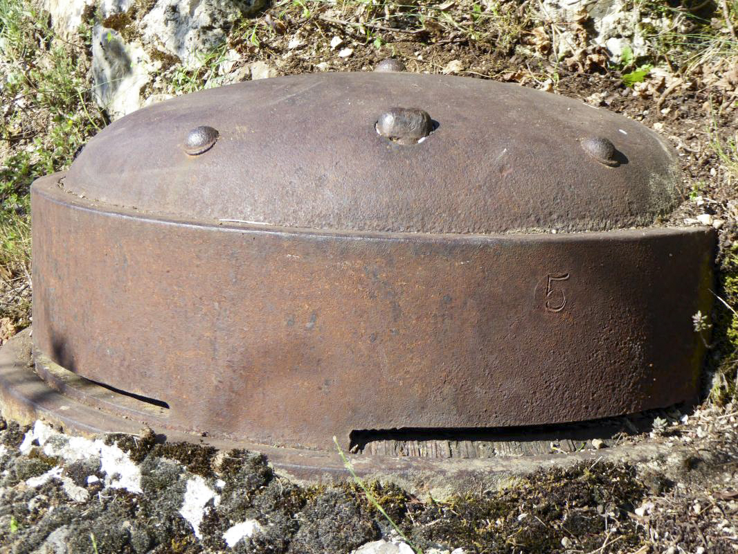 Ligne Maginot - CASTES RUINES (CR) - (Ouvrage d'infanterie) - Bloc 5 - ELLENA-CUNY