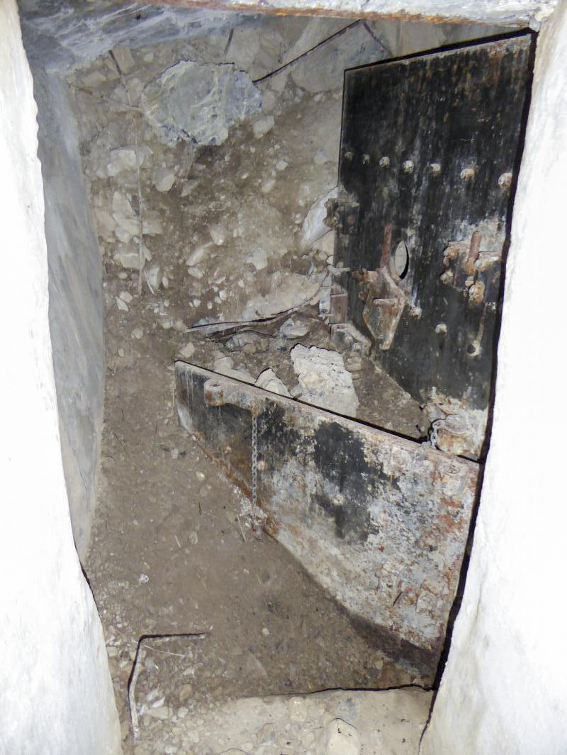 Ligne Maginot - SAINT DALMAS LE SELVAGE (SD) - (Ouvrage d'infanterie) - L’entrée
L'accès au bloc 1 comblée