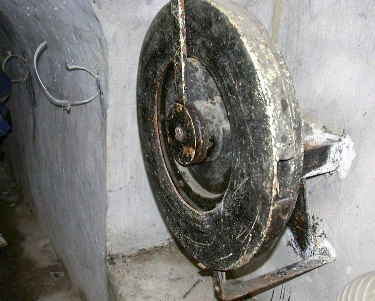 Ligne Maginot - SAINT DALMAS LE SELVAGE (SD) - (Ouvrage d'infanterie) - Les dessous de l'ouvrage
Ventilation manuelle