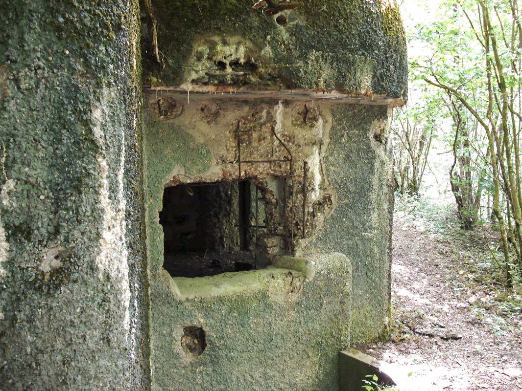 Ligne Maginot - A74 - FLIZE-CHARLEMAGNE - (Casemate d'artillerie) - 