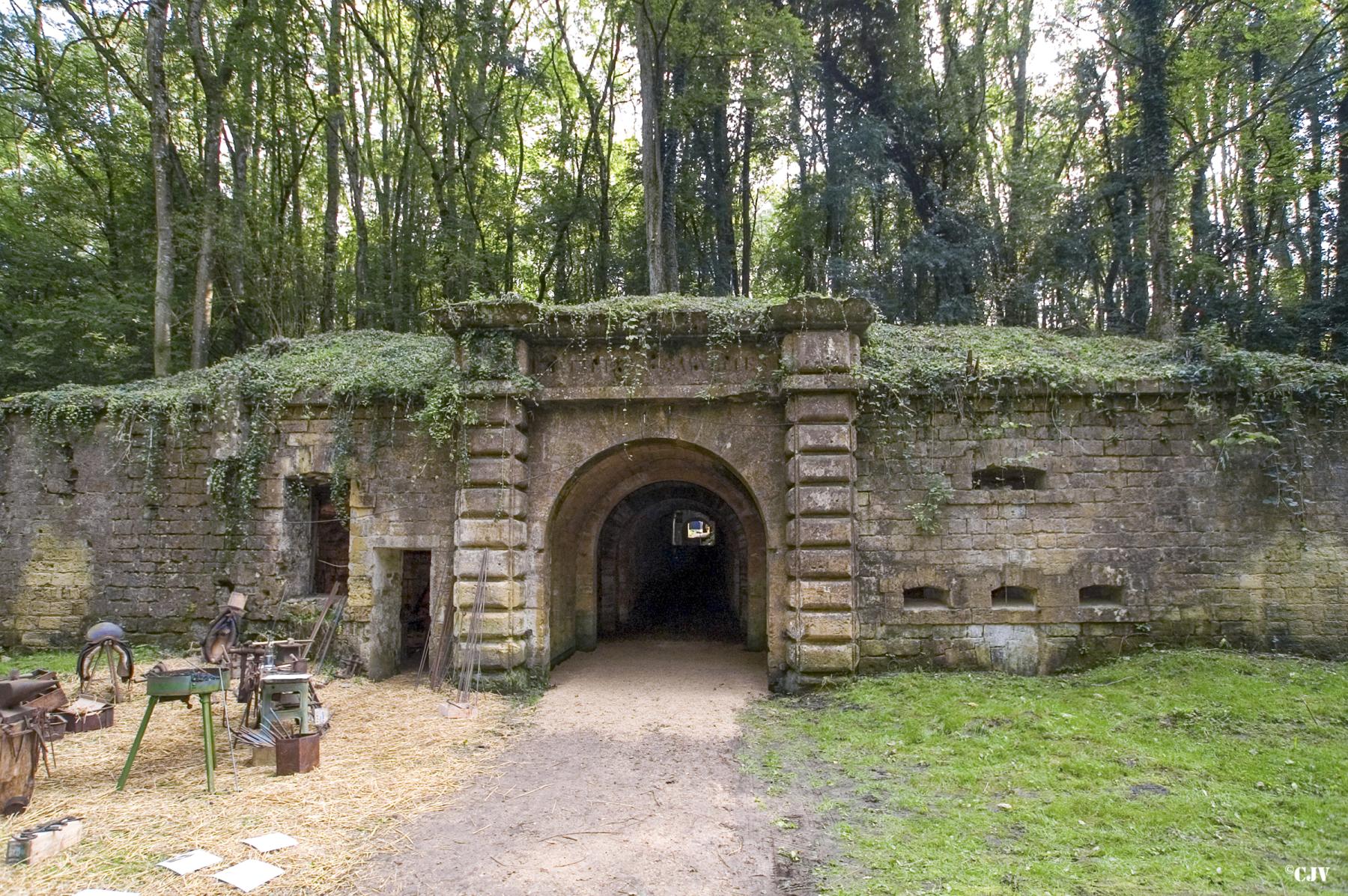 Ligne Maginot - BATTERIE DES AYVELLES (CM1 / II / 148° RIF) - (PC de Sous-Quartier) -  