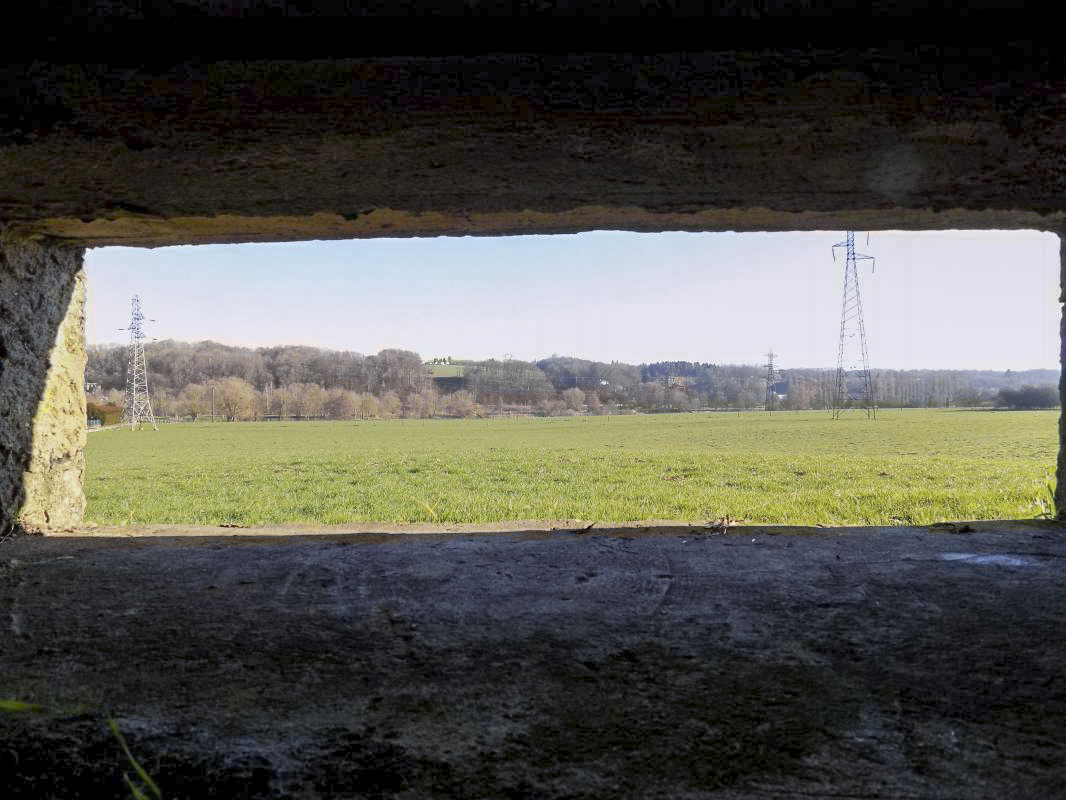Ligne Maginot - BB77-B - LES HACHES EST - (Blockhaus pour canon) - Vue créneau gauche