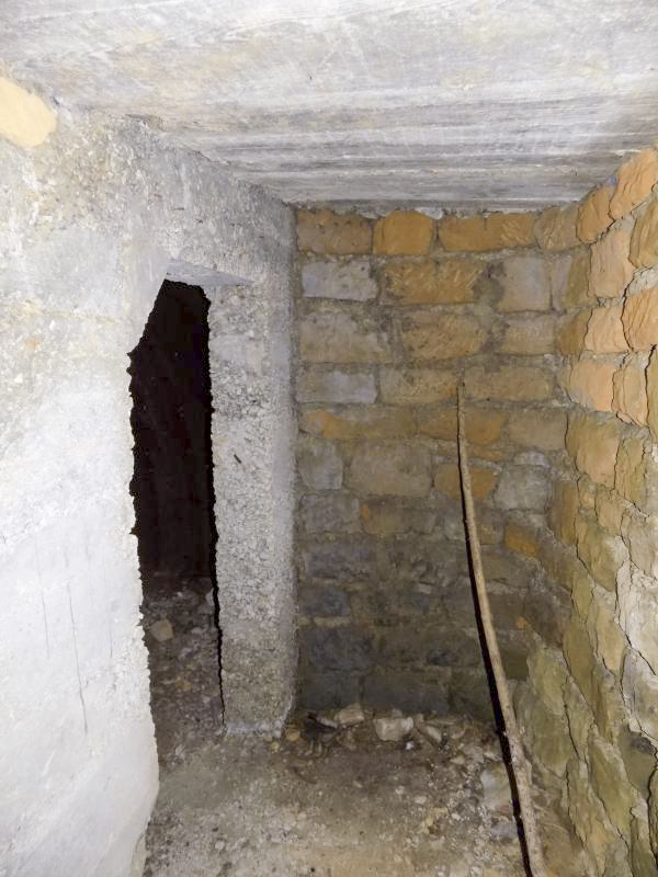 Ligne Maginot - La FALAISE (CM2 / III / 148° RIF) ( PC de Sous-Quartier ) - Entrée est
L’intérieur