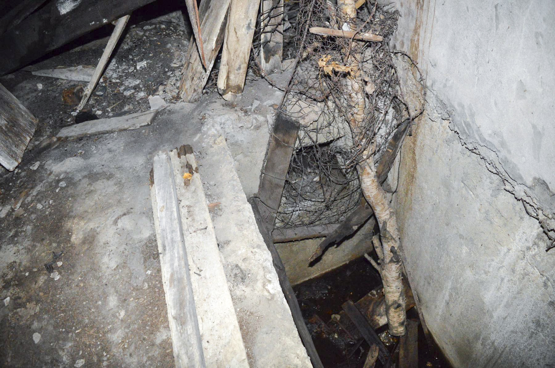 Ligne Maginot - LA BEOLE (BE) - (Ouvrage d'infanterie) - Bloc 1
Étage inférieur
Égout inachevé - PRASIL Michal