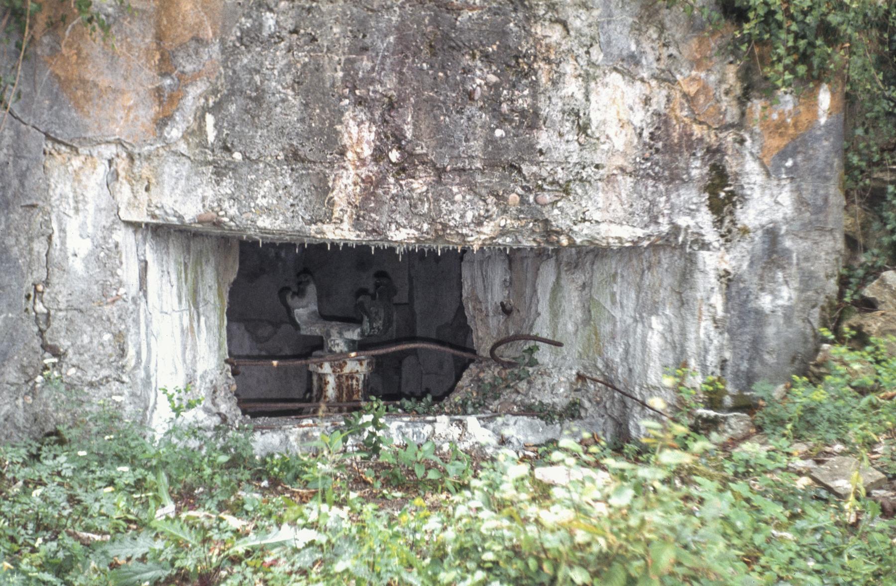Ligne Maginot - AB10 - (Blockhaus pour canon) - Le créneau pour canon de 47 - MANSUY Michel