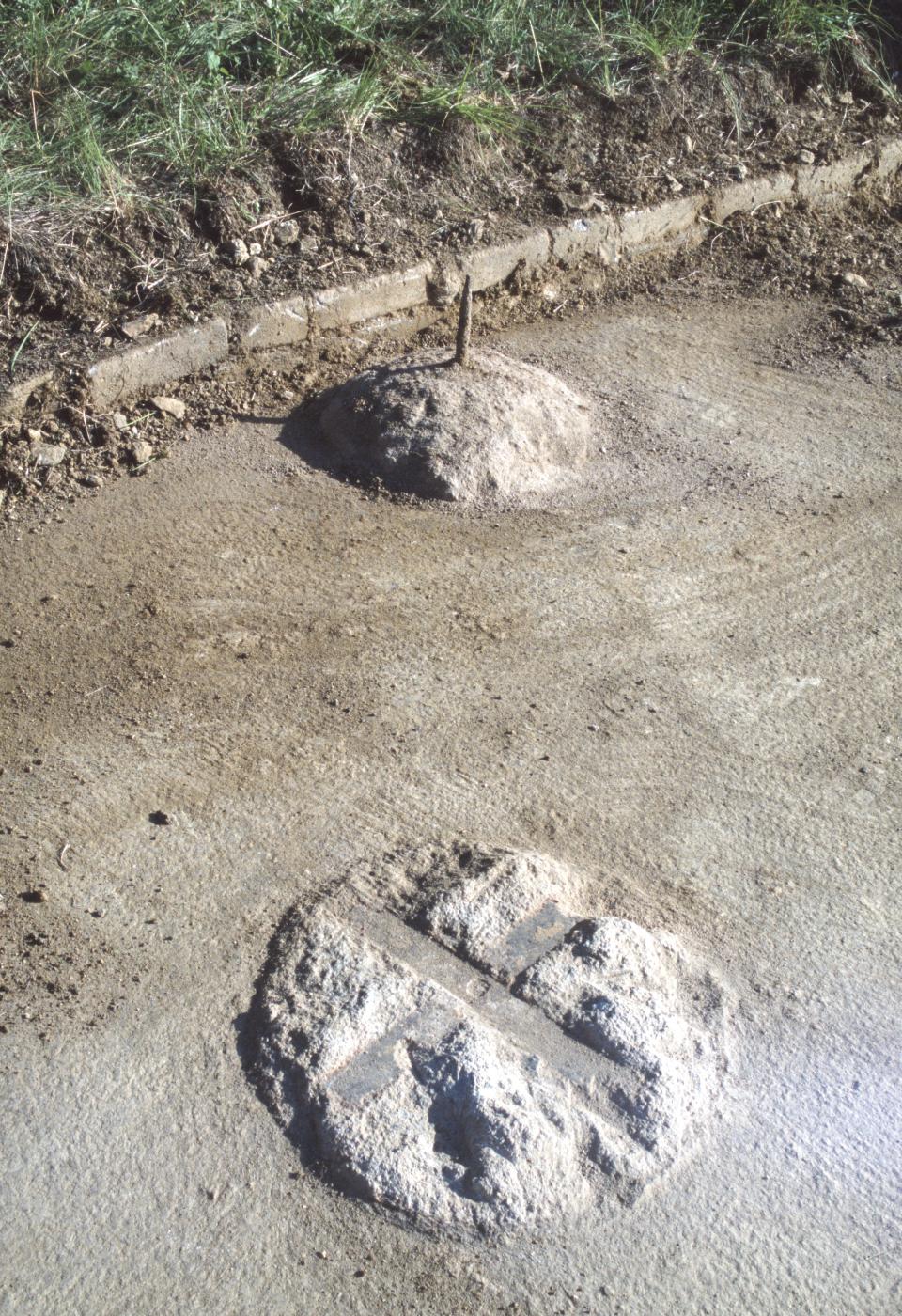 Ligne Maginot - AB28 - (Blockhaus pour canon) - Ardillon sur le dessus du bloc - MANSUY Michel