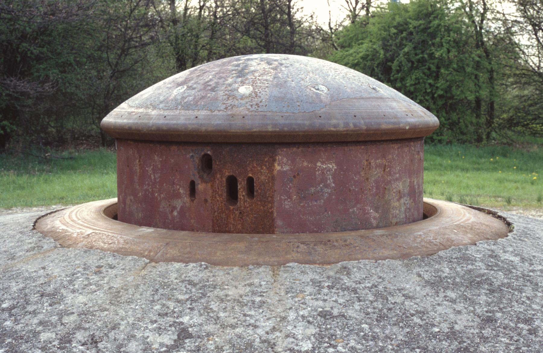 Ligne Maginot - BAMBESCH - A35 - (Ouvrage d'infanterie) - Bloc 1
Tourelle de mitrailleuses - MANSUY Michel