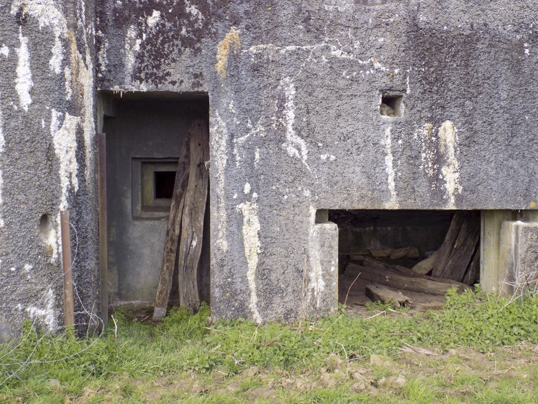 Ligne Maginot - A97 - EPINETTE - (Blockhaus lourd type STG / STG-FCR - Simple) - Les entrées avec créneau FM