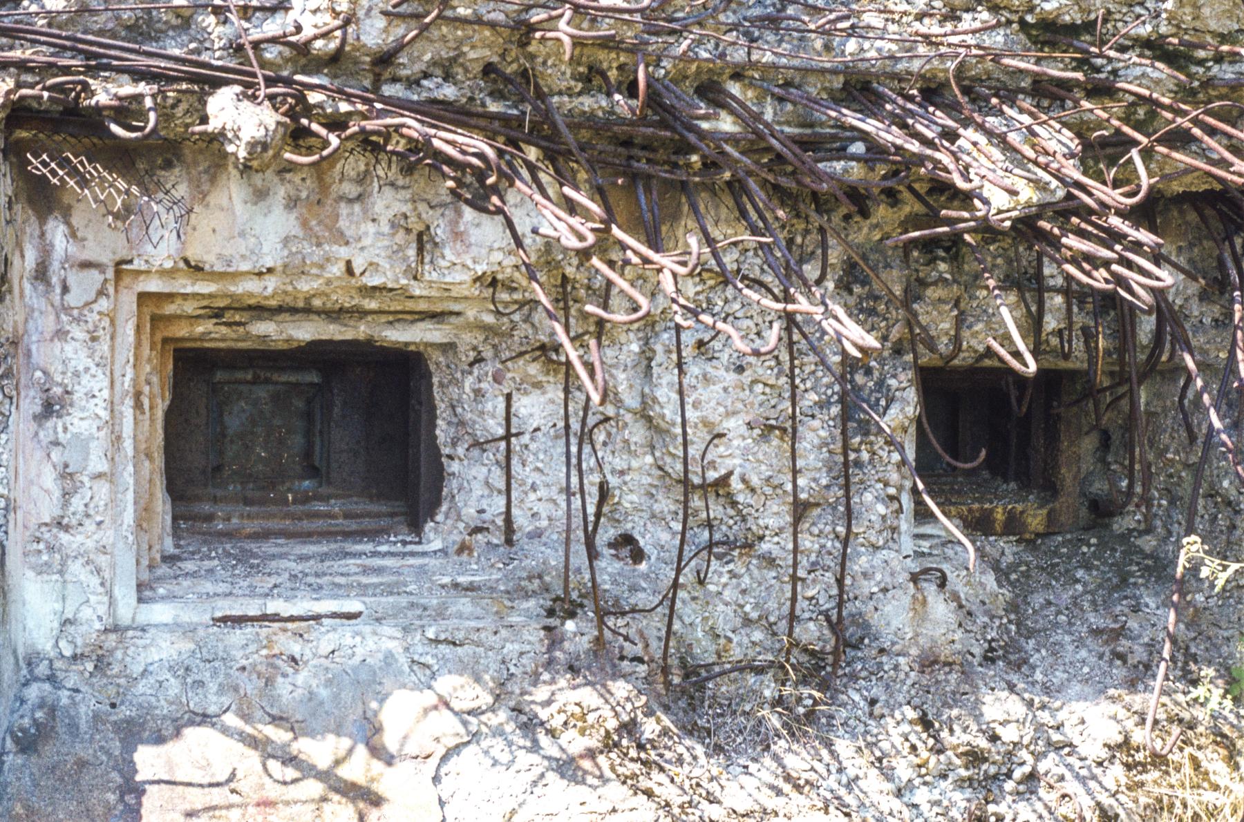 Ligne Maginot - BAMBESCH - A35 - (Ouvrage d'infanterie) - Bloc 2
Les créneaux - MANSUY Michel
