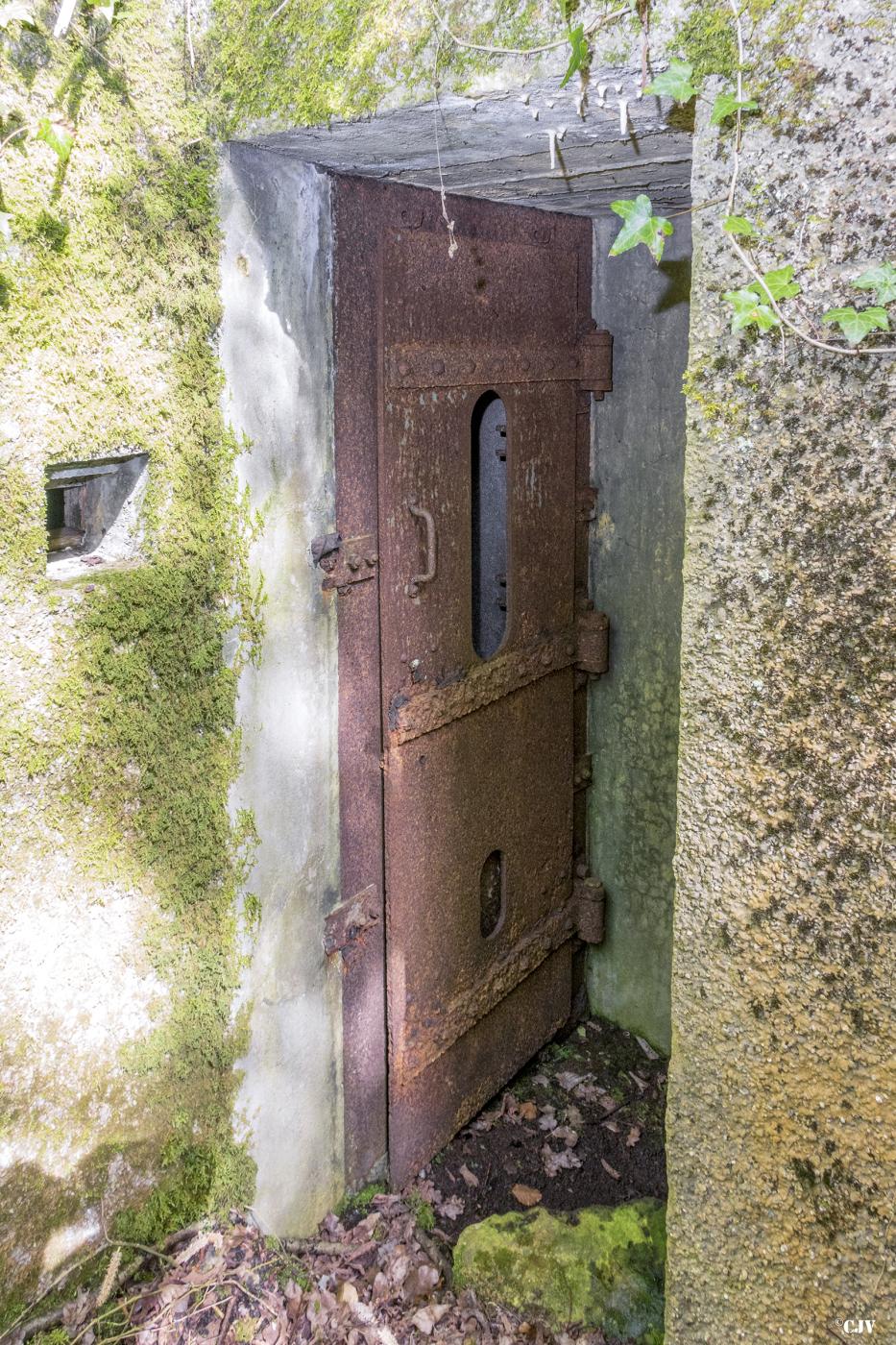 Ligne Maginot - J - LES OEUILLONS CENTRE - (Blockhaus pour arme infanterie) -                                       - Lia VERMEULEN
