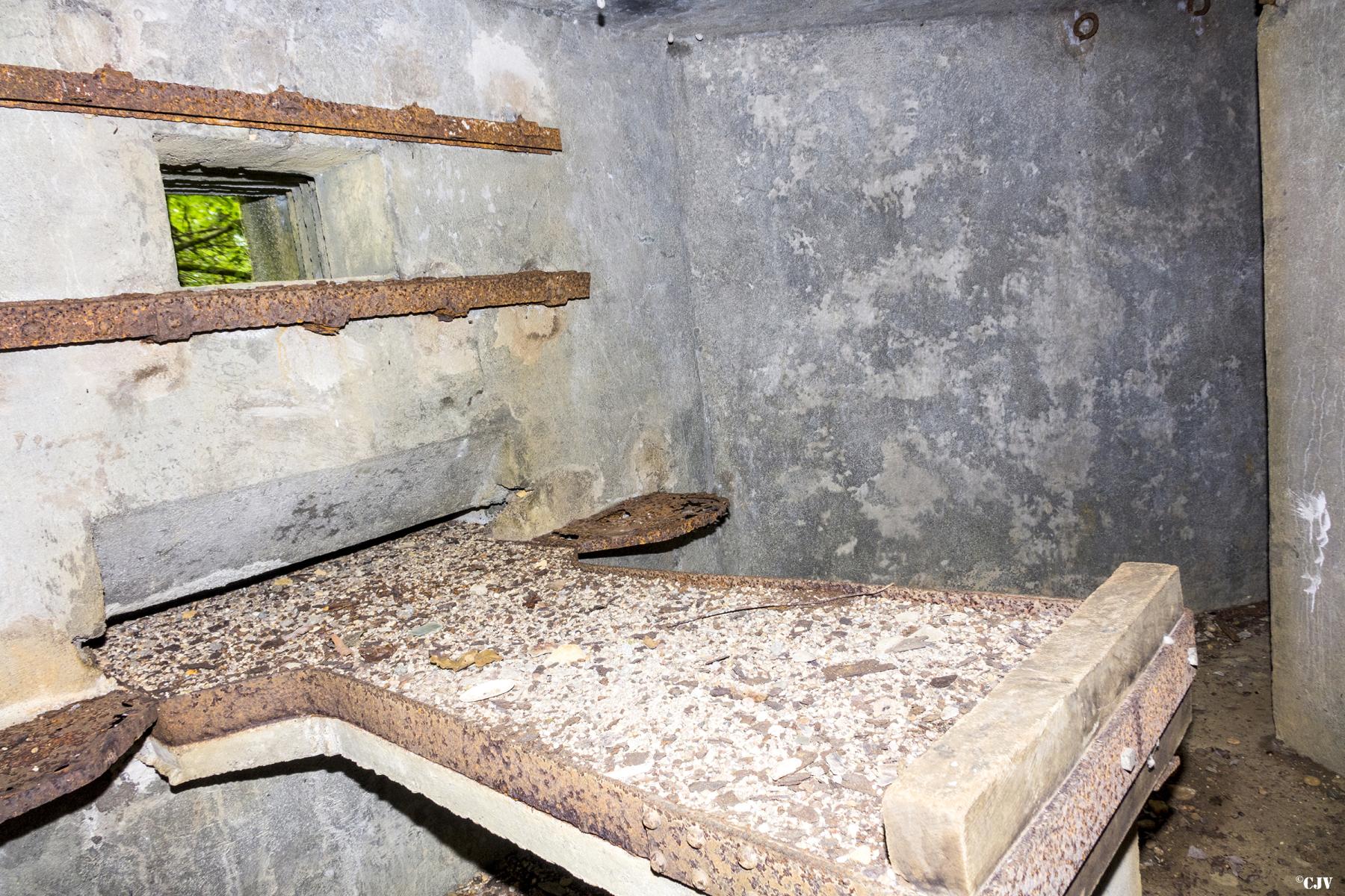 Ligne Maginot - J - LES OEUILLONS CENTRE - (Blockhaus pour arme infanterie) -                                        - Lia VERMEULEN