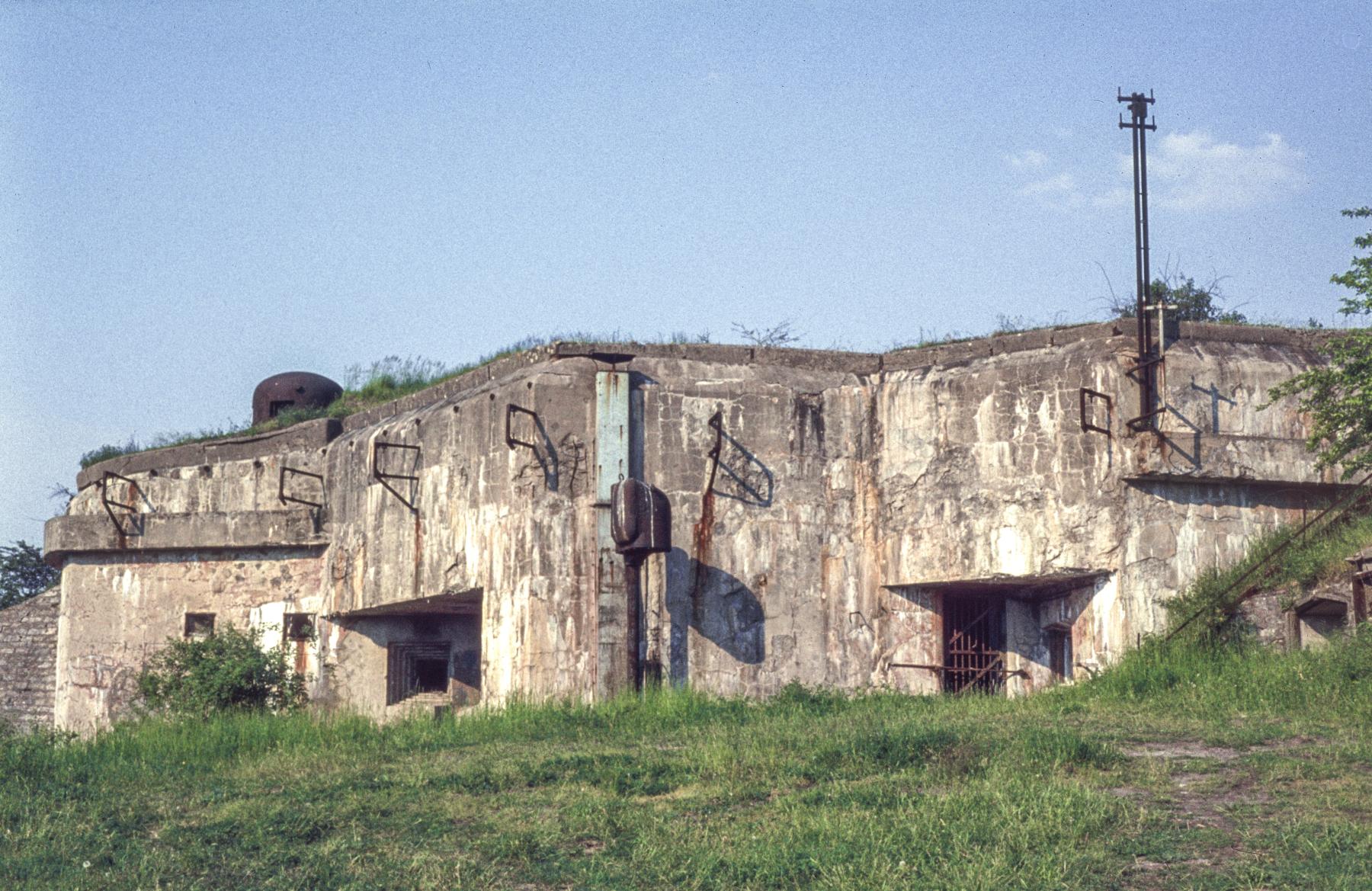 Ligne Maginot - BOVENBERG - A27 - (Ouvrage d'infanterie) - Bloc 1 - MANSUY Michel