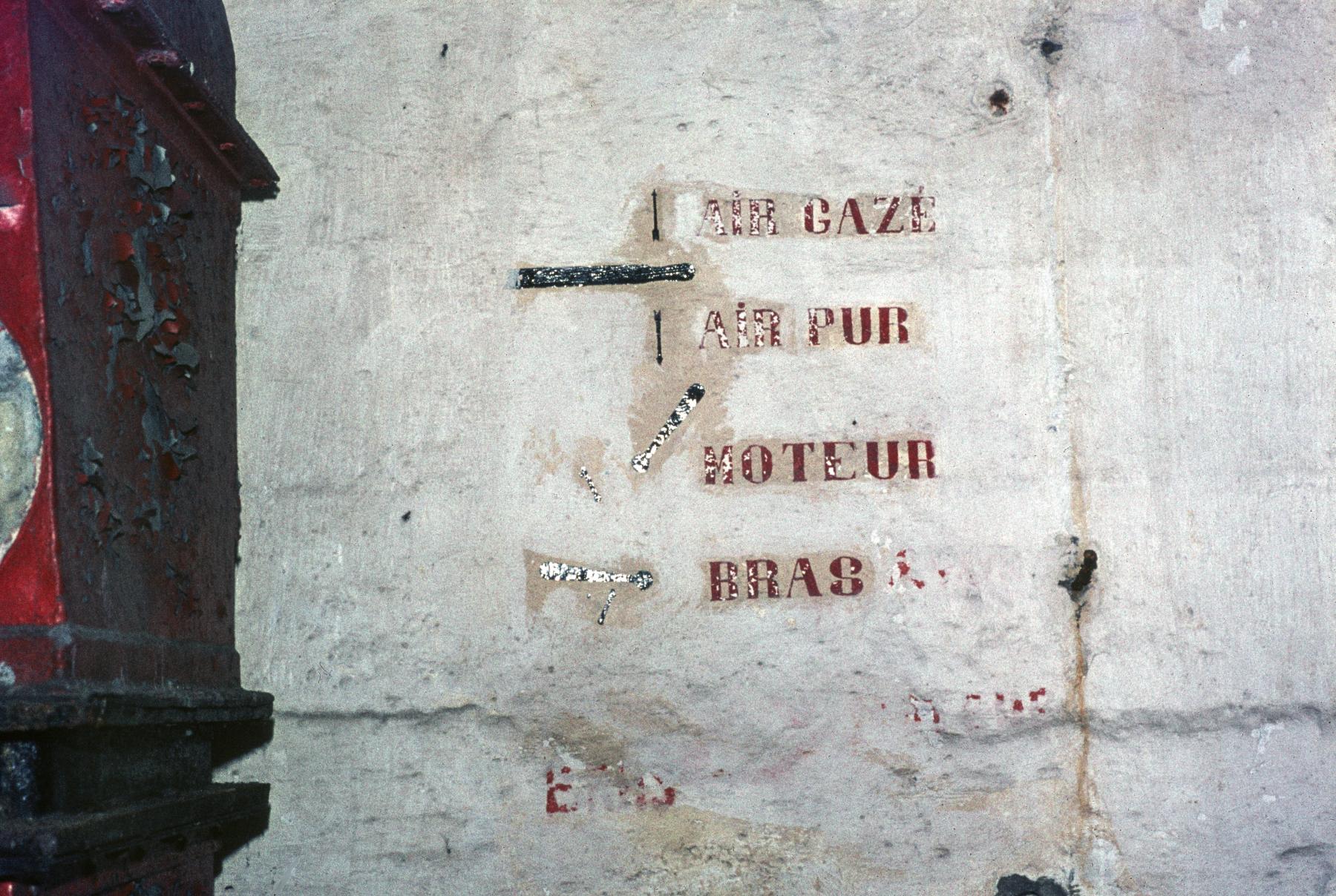 Ligne Maginot - BAMBIDERSTROFF NORD - C70 - (Casemate d'infanterie - Simple) - Ventilateur
Schéma de positionnement de la manivelle d'entrainement (marche moteur ou à bras) et de la commande du registre air pur/air gazé - MANSUY Michel