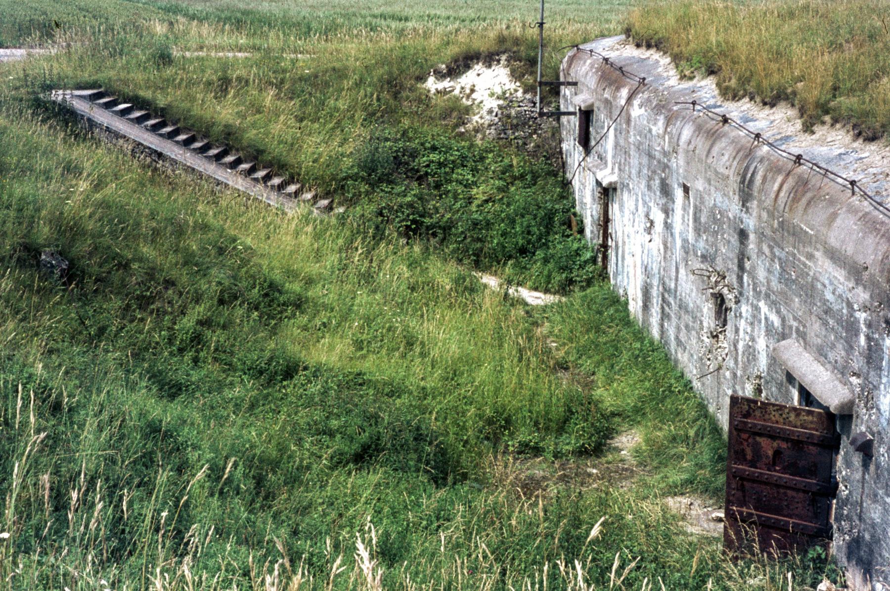 Ligne Maginot - QUATRE VENTS NORD - C74 - (Casemate d'infanterie - Simple) - Vue de la façade extérieure - MANSUY Michel