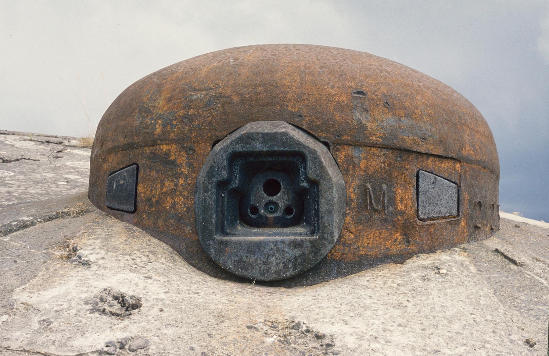 Ligne Maginot - QUATRE VENTS NORD - C74 - (Casemate d'infanterie - Simple) - La cloche JM modifié en AM - MANSUY Michel