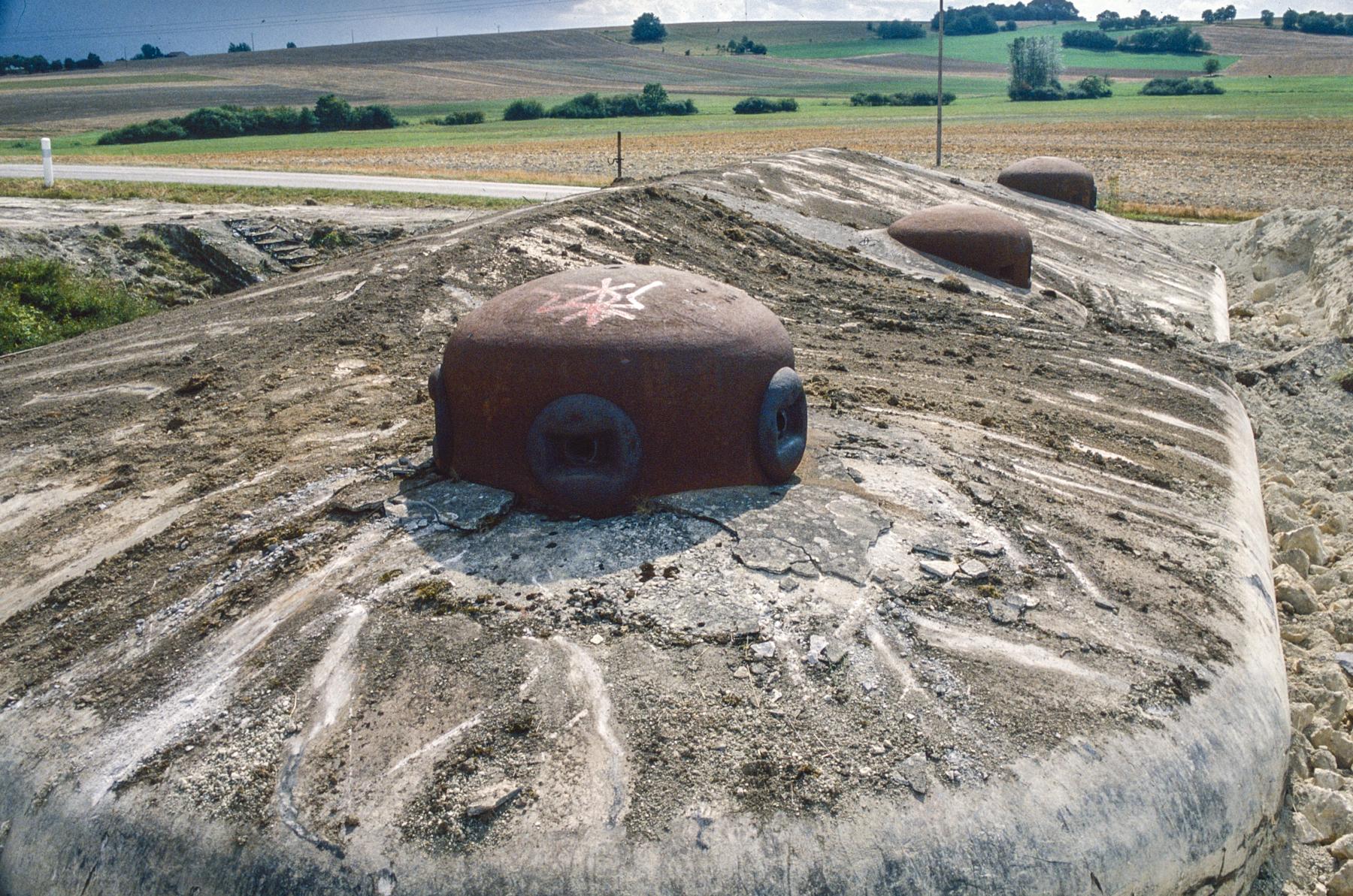 Ligne Maginot - QUATRE VENTS NORD - C74 - (Casemate d'infanterie - Simple) - Début des travaux de destruction partielle. - MANSUY Michel