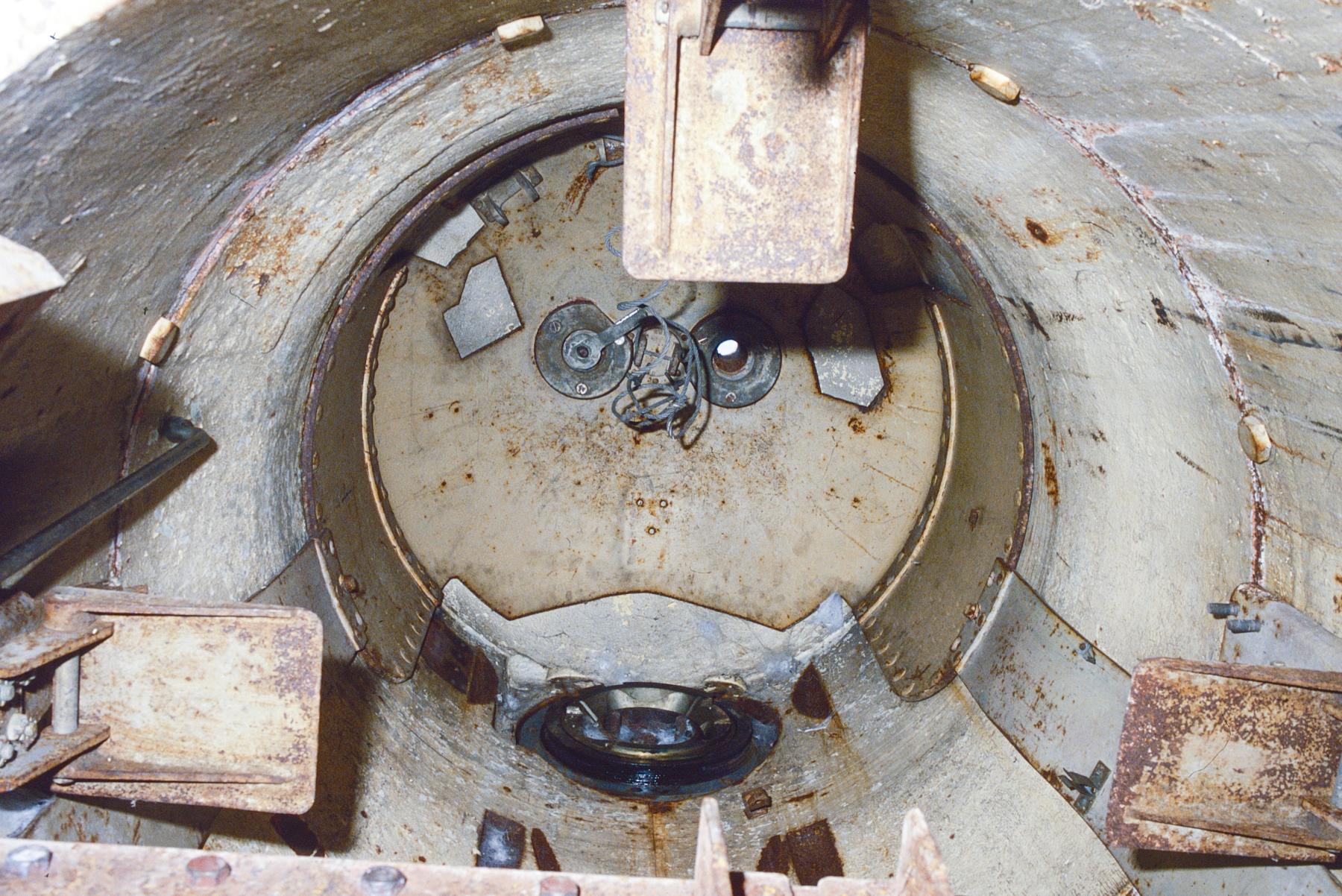 Ligne Maginot - QUATRE VENTS NORD - C74 - (Casemate d'infanterie - Simple) - Cloche pour arme mixte - MANSUY Michel