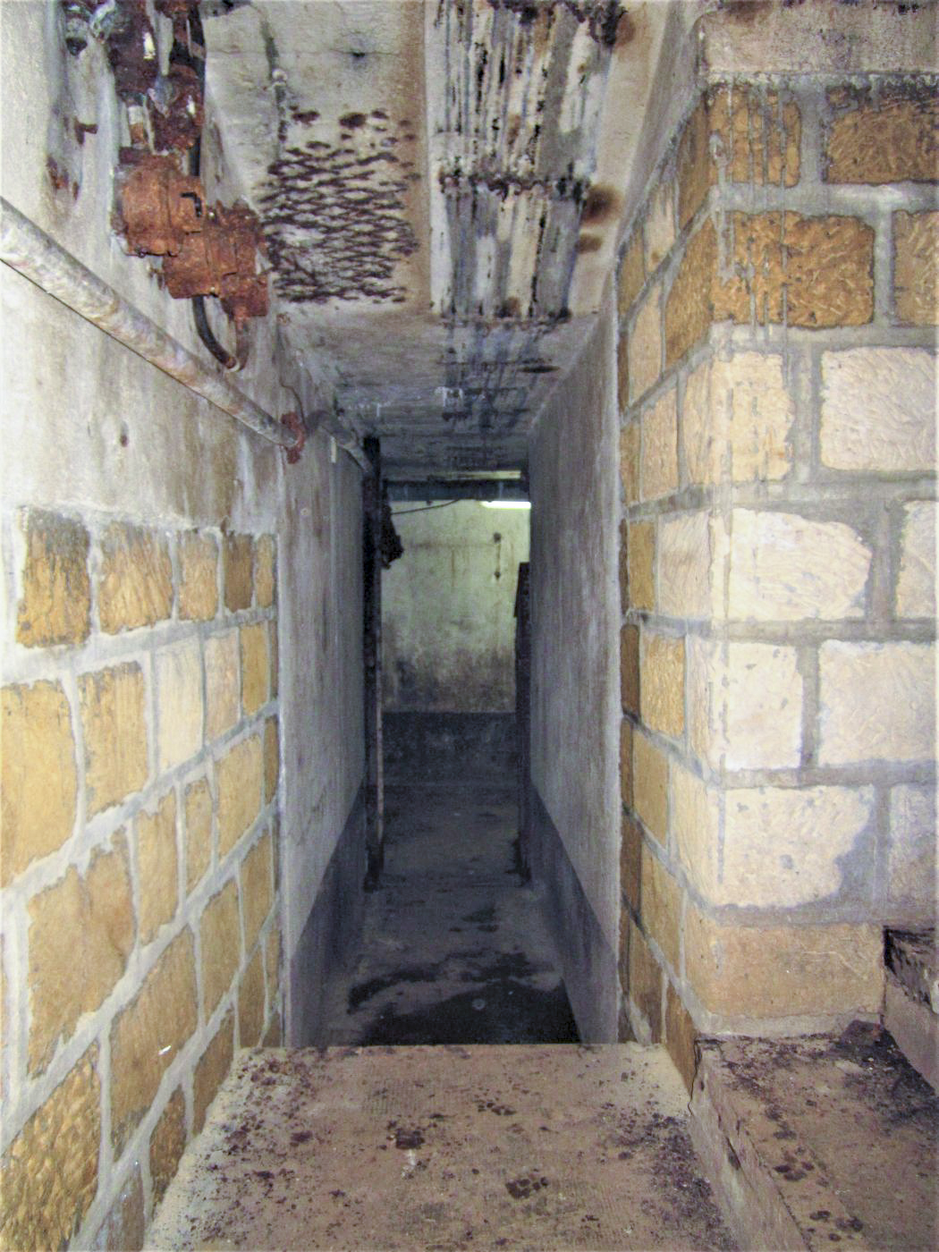 Ligne Maginot - EINSELING - A36 - (Ouvrage d'infanterie) - Etage inférieur
Le second accès depuis le puits d'escalier