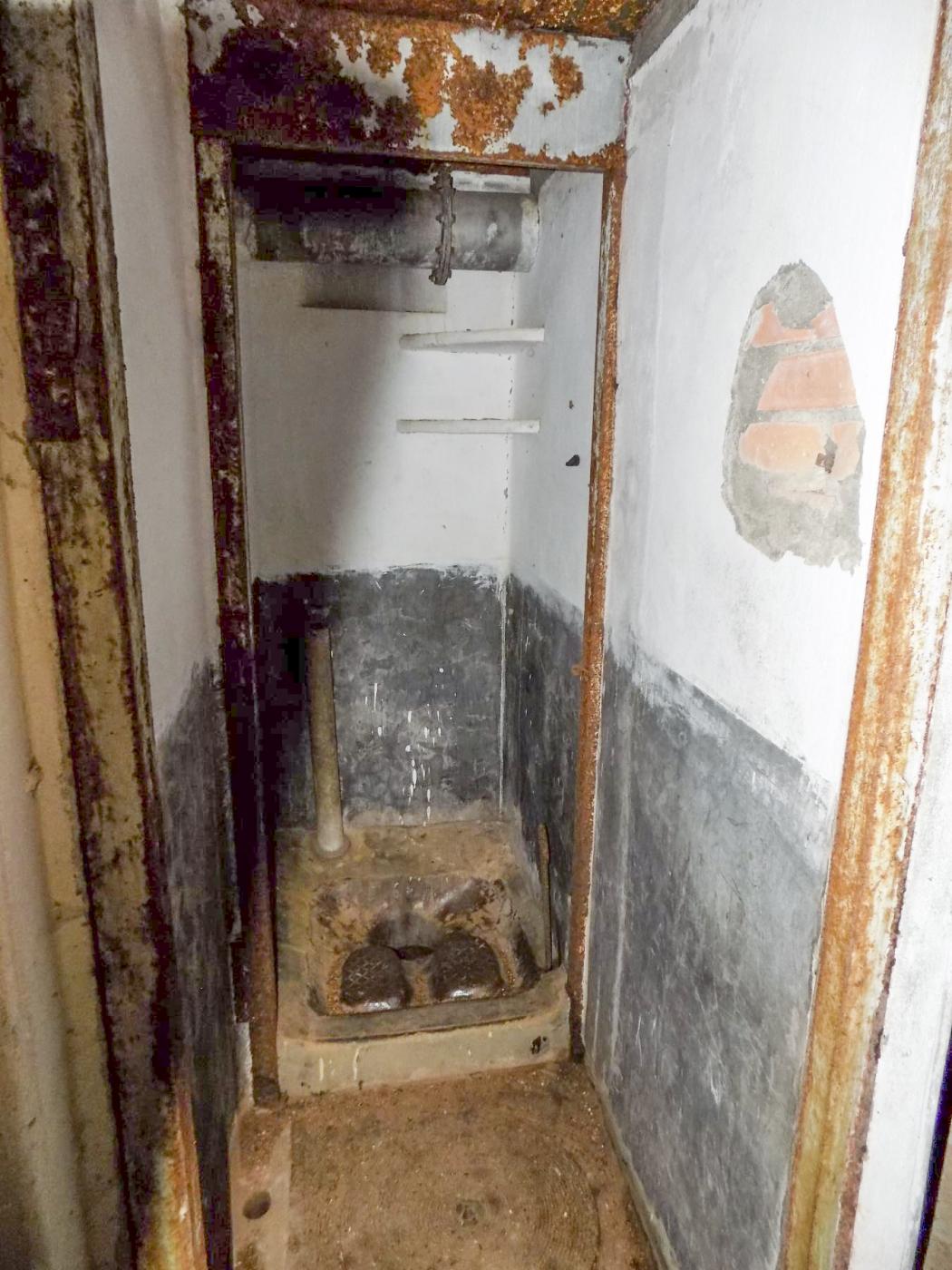 Ligne Maginot - TRAUTBACH EST - (Blockhaus pour arme infanterie) - Latrine - J.Luc