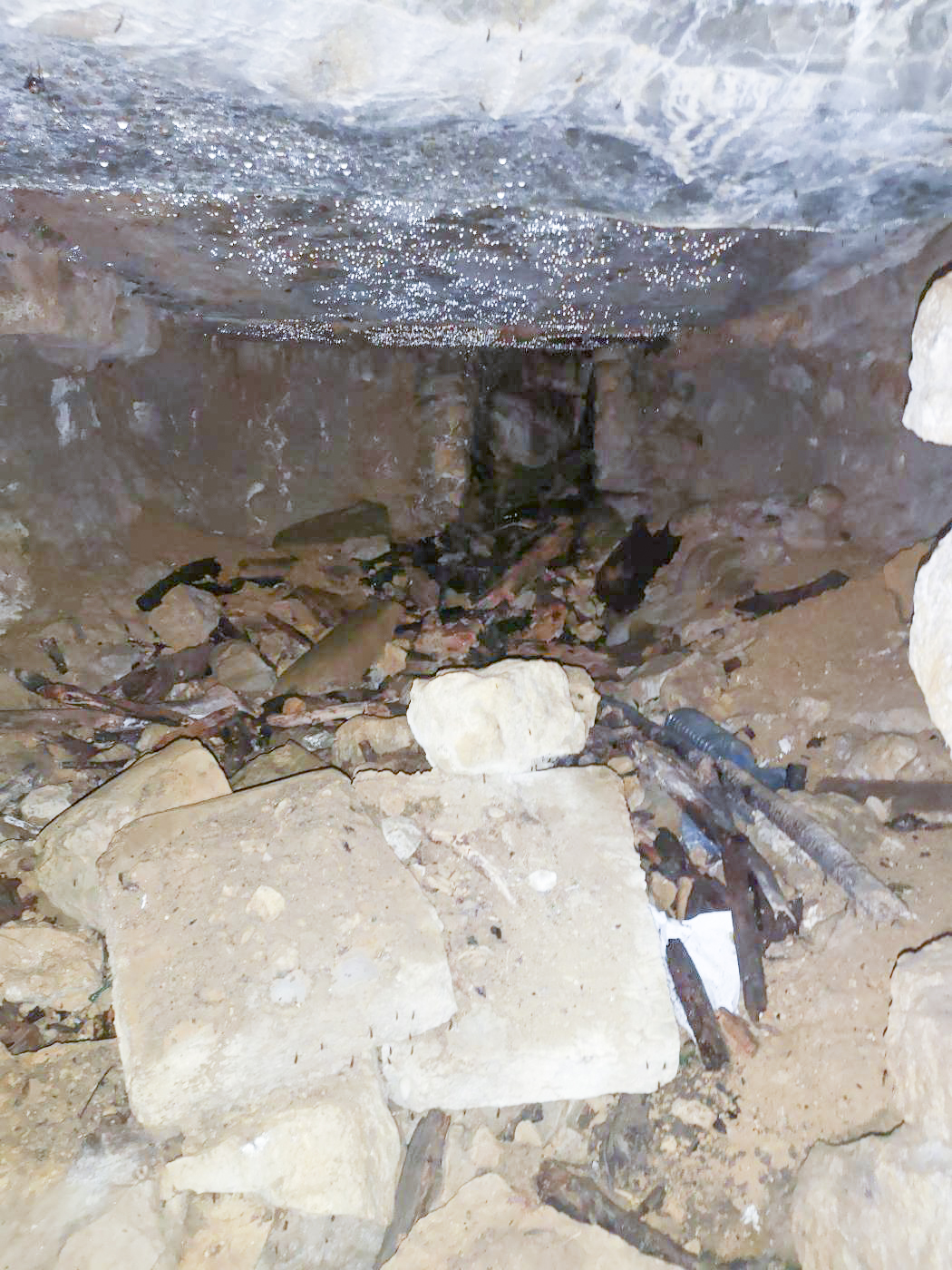 Ligne Maginot - LA FOURCHETTE - (Blockhaus pour arme infanterie) - Vers la ventilation   - beb08