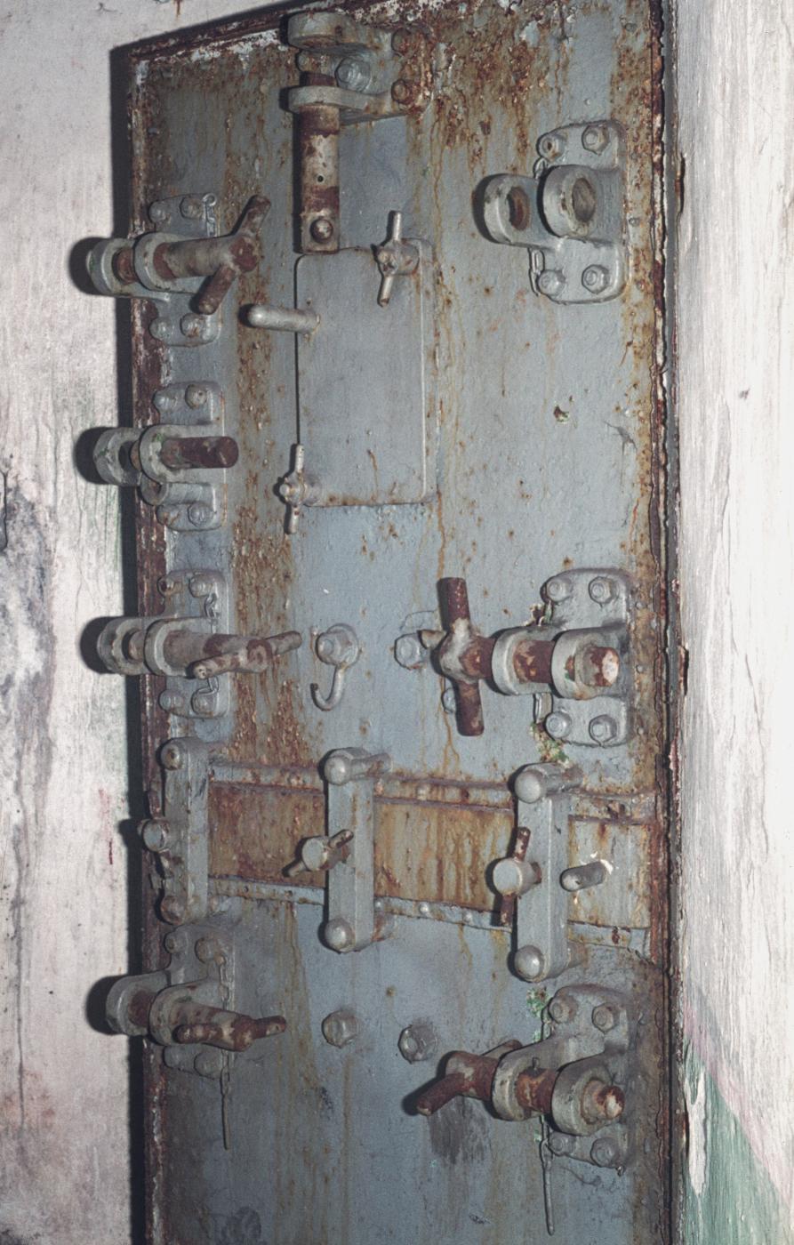 Ligne Maginot - KERFENT - A34 - (Ouvrage d'infanterie) - Bloc 2
La porte - MANSUY Michel