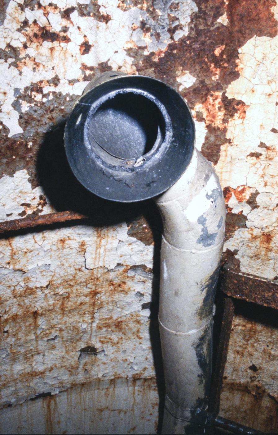 Ligne Maginot - KERFENT - A34 - (Ouvrage d'infanterie) - Bloc 4
Cloche GFM
Tube acoustique - MANSUY Michel