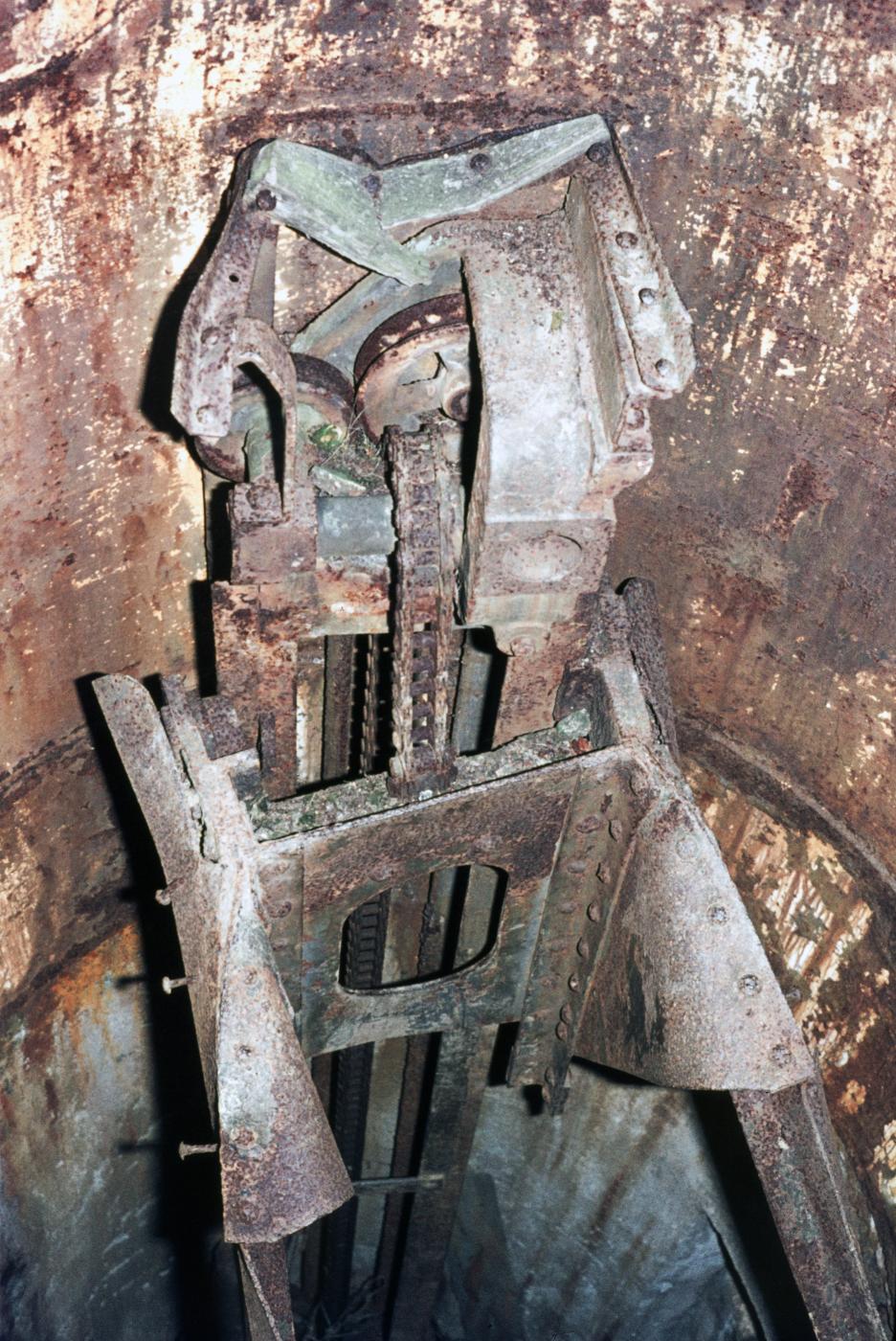 Ligne Maginot - KERFENT - A34 - (Ouvrage d'infanterie) - Bloc 4
Cloche GFM détruit - MANSUY Michel