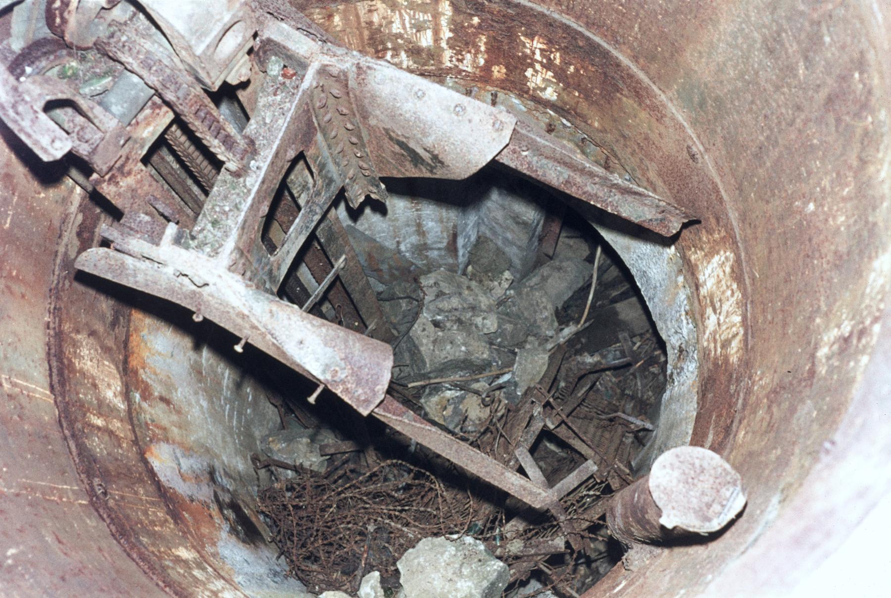 Ligne Maginot - KERFENT - A34 - (Ouvrage d'infanterie) - Bloc 4
Cloche GFM détruit - MANSUY Michel
